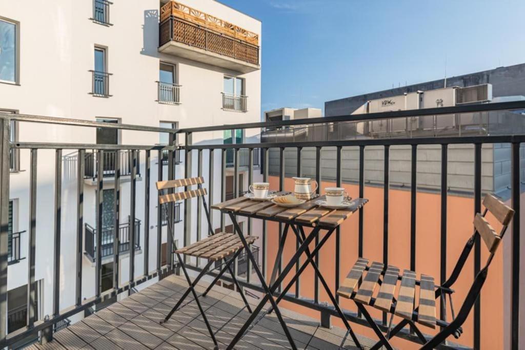 Modern Riverside Apartment With Free Parking Space شتشيتسين المظهر الخارجي الصورة