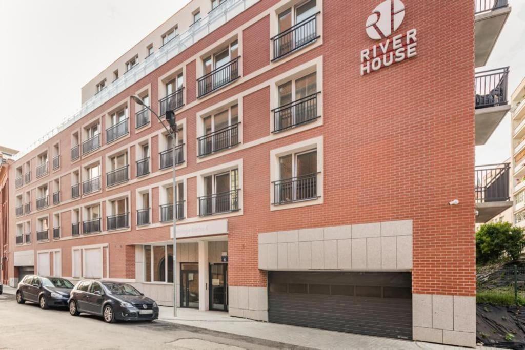 Modern Riverside Apartment With Free Parking Space شتشيتسين المظهر الخارجي الصورة